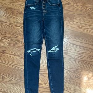 American Eagle jeans,cozy stretch,size 4 short. Never worn,New with tags.
